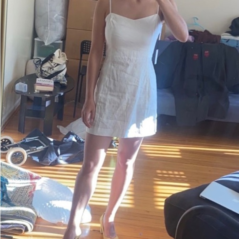 White Aritzia Babaton Hadwyn dress